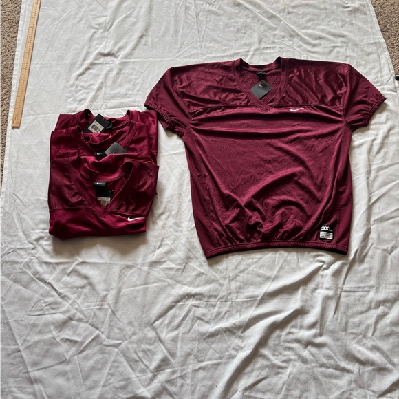 Lot of (4)Nike Burgundy Athletic Shirt 3XL - Picture 3 of 6